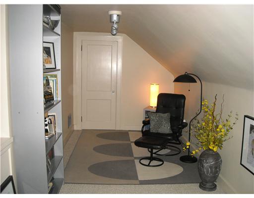 100 College Avenue McKees Rocks, PA 15136 - Photo 9 of 17 Den/Family/Great Room. Upper Level Area