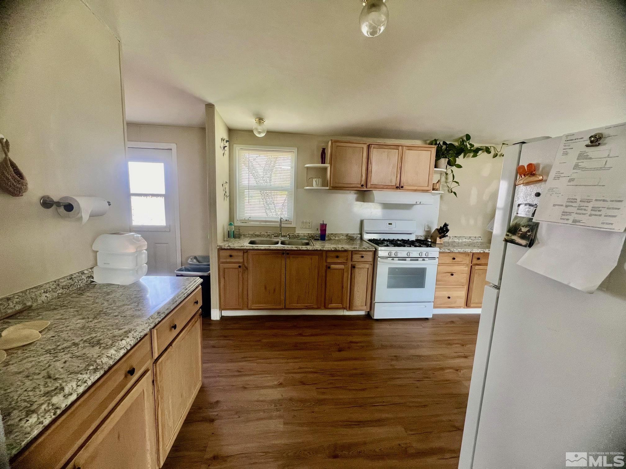 748 Kit Court Reno, NV 89506 - Photo 6 of 16 Photo 6
