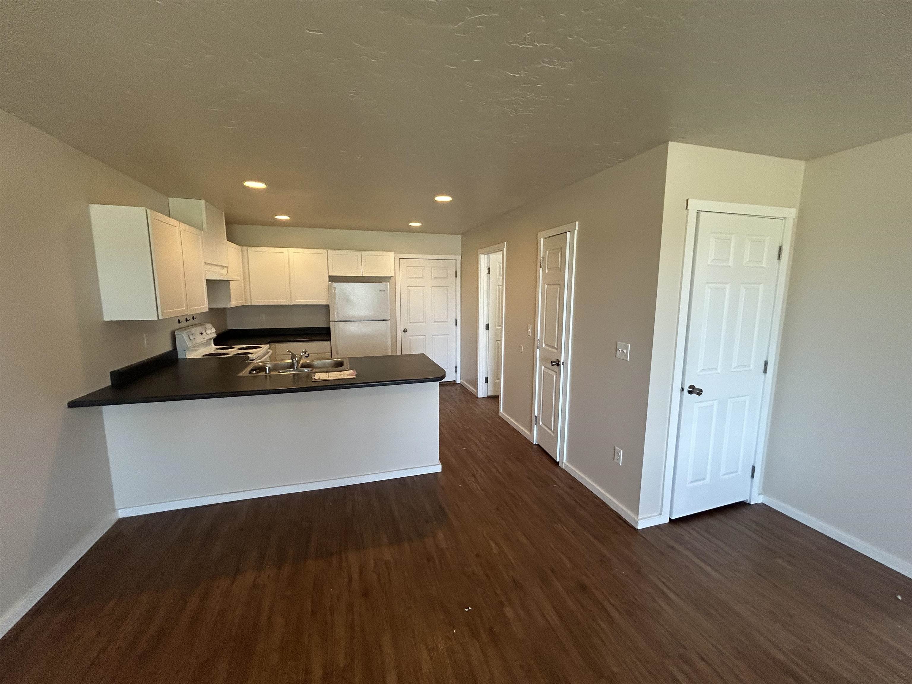 308 West 3rd Street Cheney, WA 99004 - Photo 7 of 46