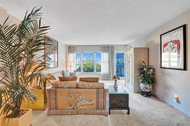 $469,000 | 405 North Ocean Boulevard, Unit 623, Pompano Beach, FL 33062