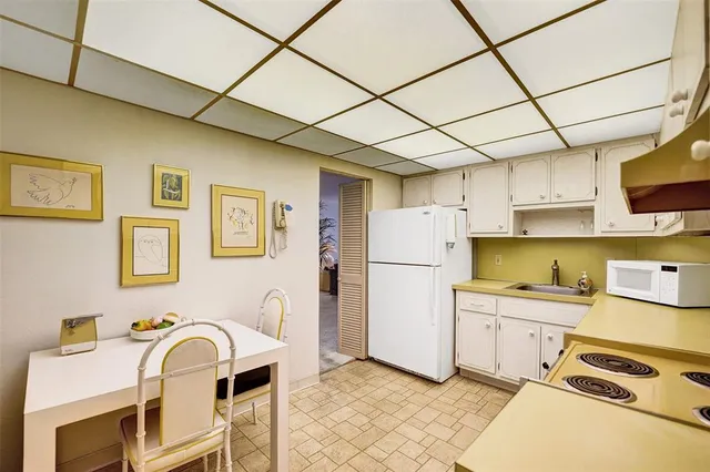 $469,000 | 405 North Ocean Boulevard, Unit 623, Pompano Beach, FL 33062