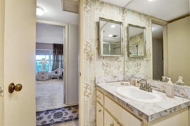 $469,000 | 405 North Ocean Boulevard, Unit 623, Pompano Beach, FL 33062