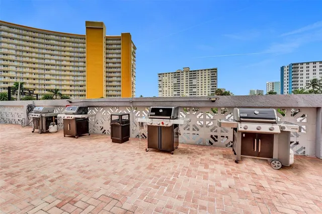 $469,000 | 405 North Ocean Boulevard, Unit 623, Pompano Beach, FL 33062