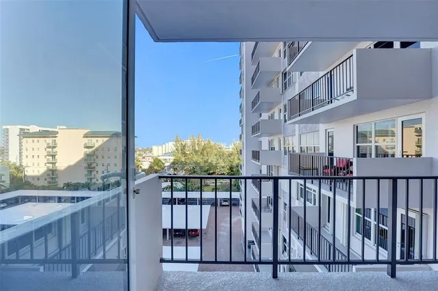 $469,000 | 405 North Ocean Boulevard, Unit 623, Pompano Beach, FL 33062