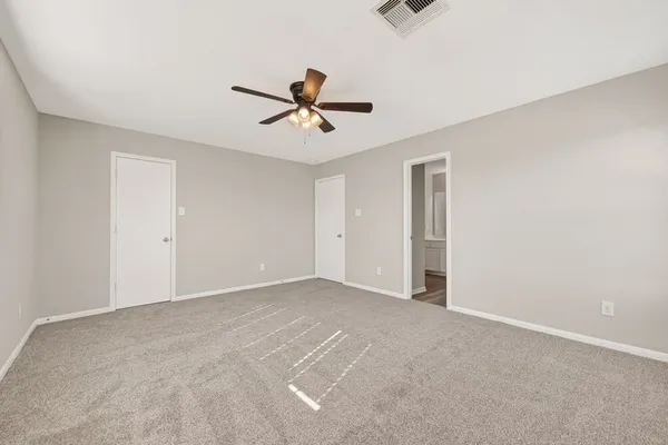 $2,300 | 2810 Meadowbrook Lane, Rosenberg, TX 77471