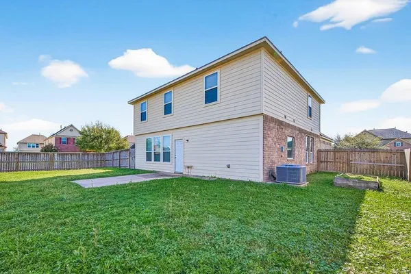 $2,300 | 2810 Meadowbrook Lane, Rosenberg, TX 77471