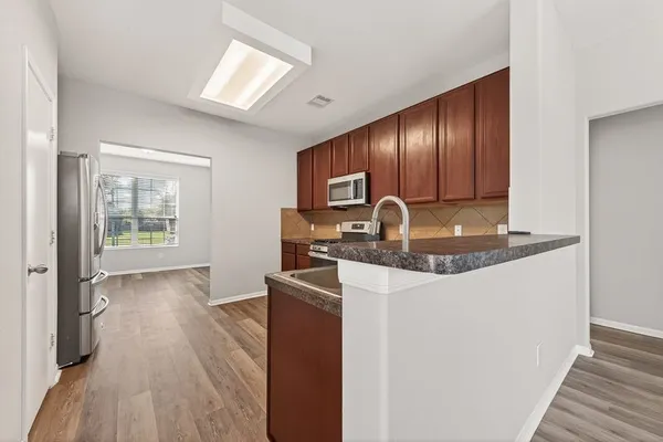 $2,300 | 2810 Meadowbrook Lane, Rosenberg, TX 77471