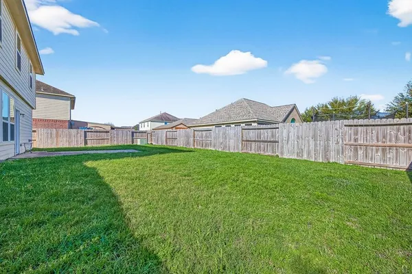 $2,300 | 2810 Meadowbrook Lane, Rosenberg, TX 77471