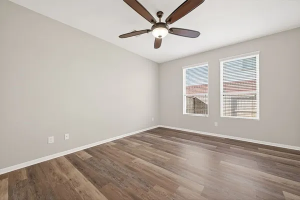 $2,300 | 2810 Meadowbrook Lane, Rosenberg, TX 77471