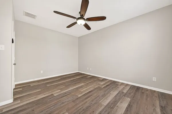 $2,300 | 2810 Meadowbrook Lane, Rosenberg, TX 77471