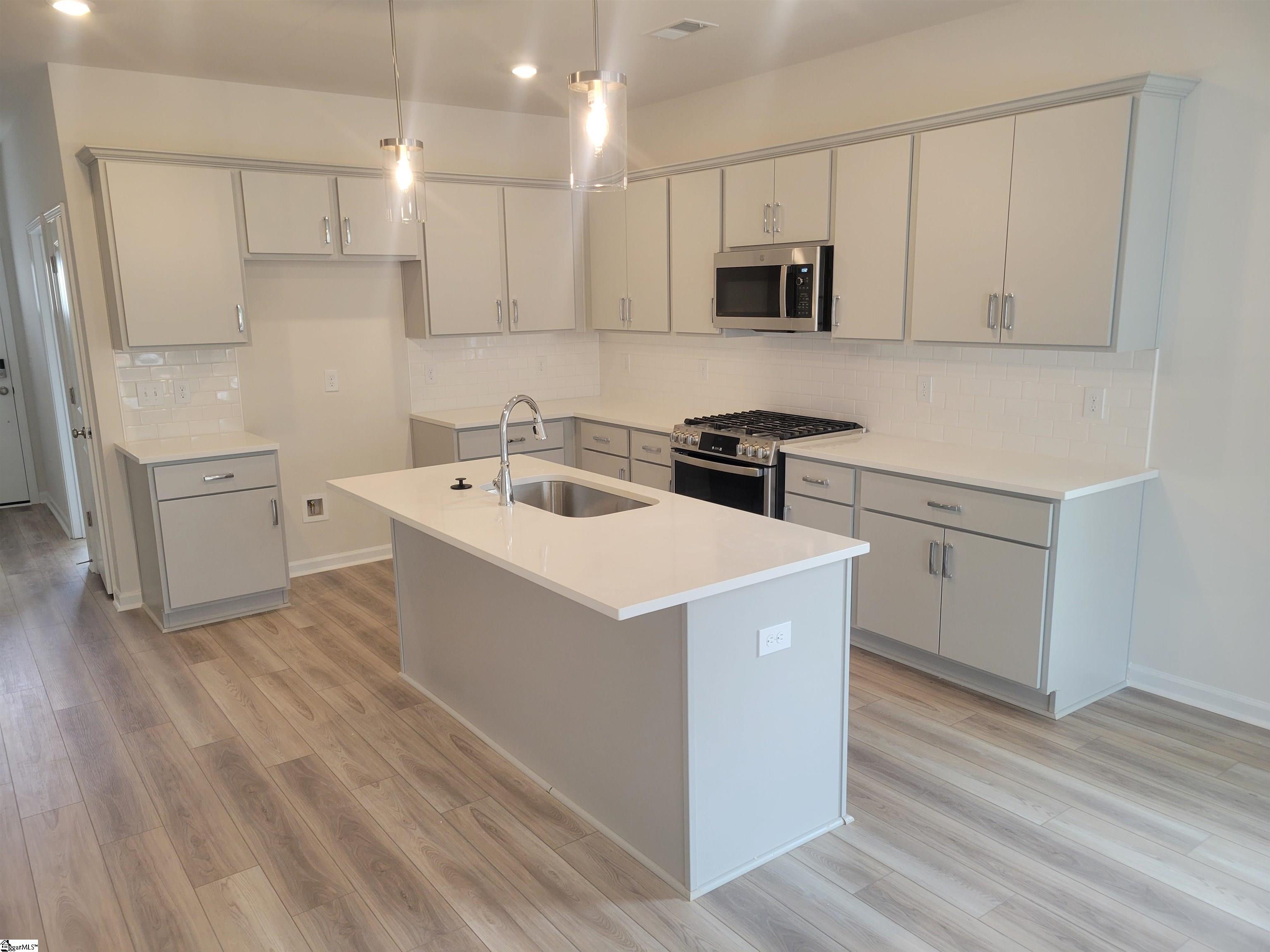 7023 New Horizons Lane Boiling Springs, SC 29316 - Photo 2 of 12