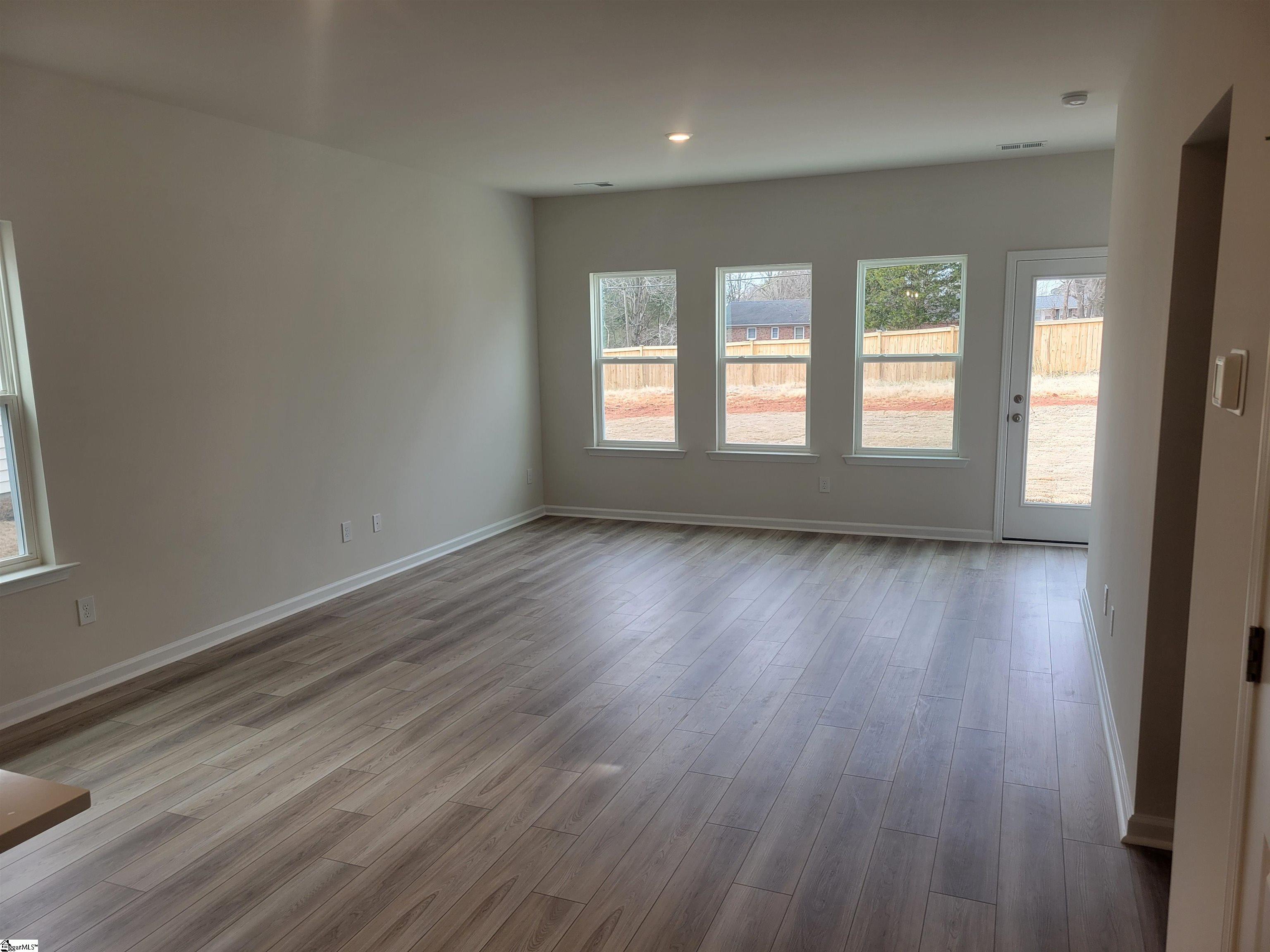 7023 New Horizons Lane Boiling Springs, SC 29316 - Photo 3 of 12