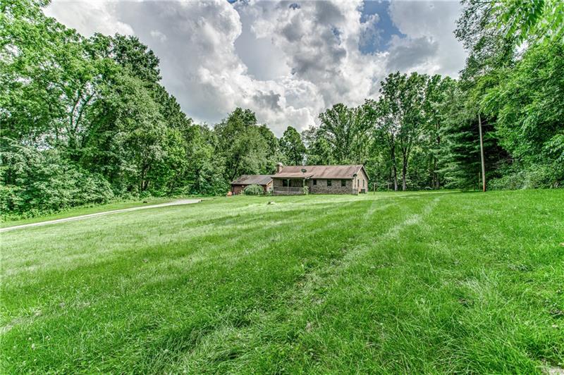 236 Baird Road Edinburg, PA 16116 - Photo 3 of 24
