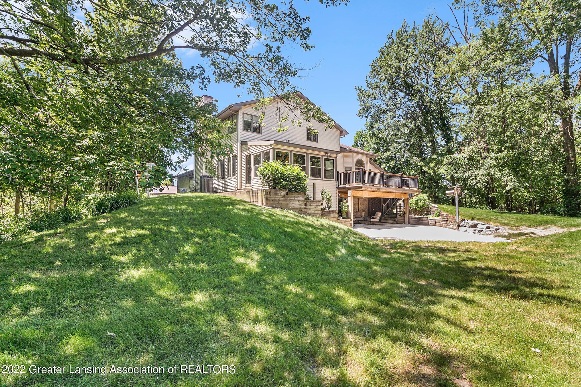 1938 West Columbia Road Mason, MI 48854 - Photo 6 of 55 Back