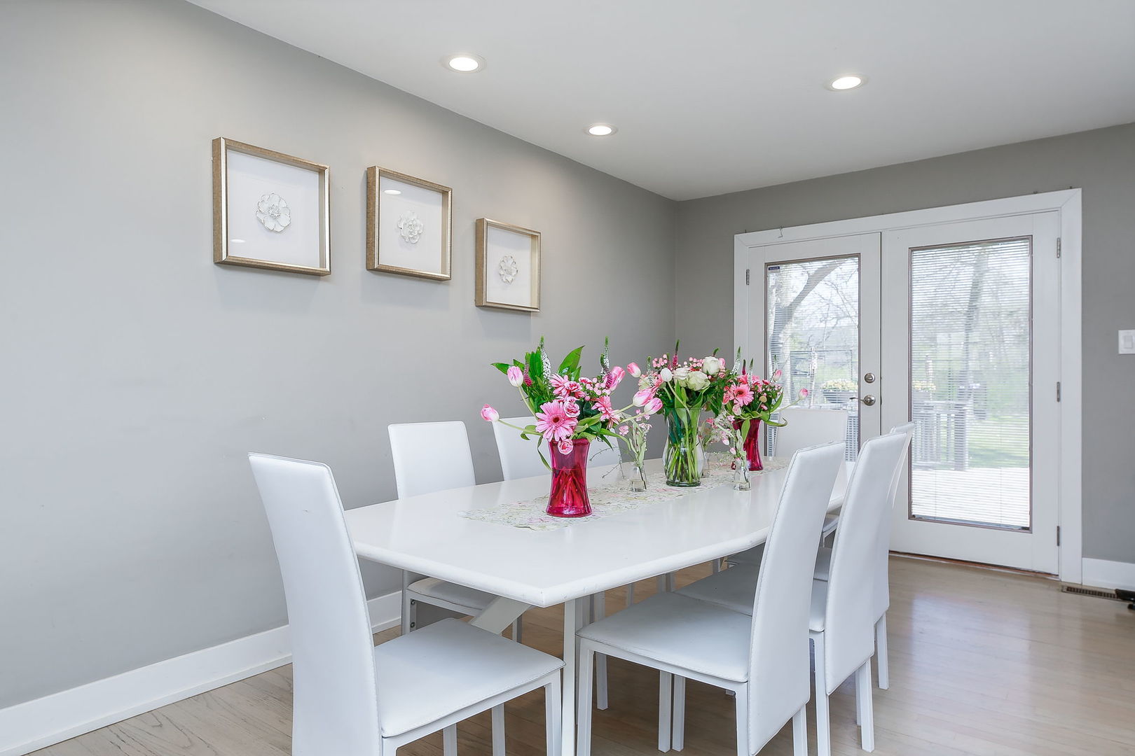 3309 York Road Oak Brook, IL 60523 - Photo 9 of 18 a dining room with furniture and window