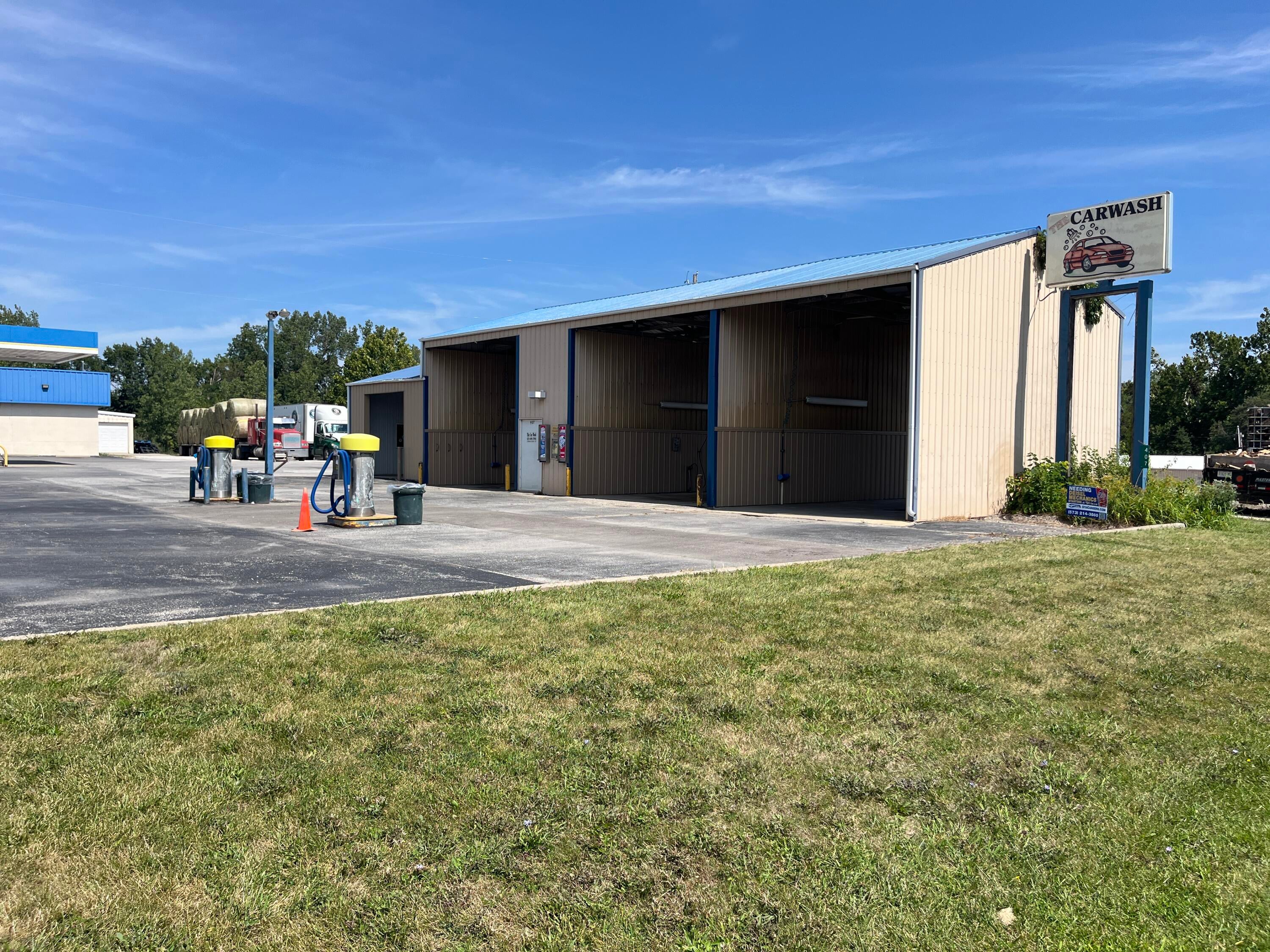 407 North Rte B Hallsville, MO 65255 - Photo 1 of 1 IMG_0638