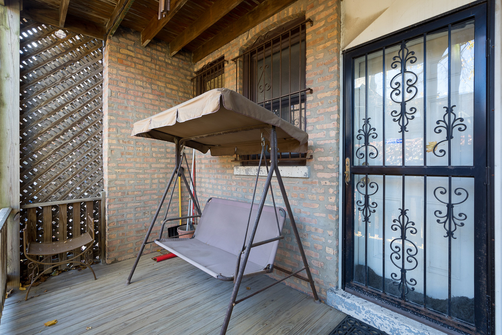 7645 South Yates Boulevard, Unit 1S Chicago, IL 60649 - Photo 19 of 23 a view of entryway with wooden floor