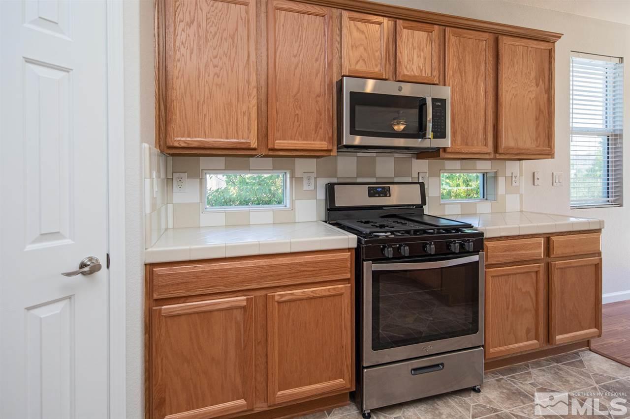 7104 Discovery Lane Reno, NV 89506 - Photo 5 of 29 Photo 5