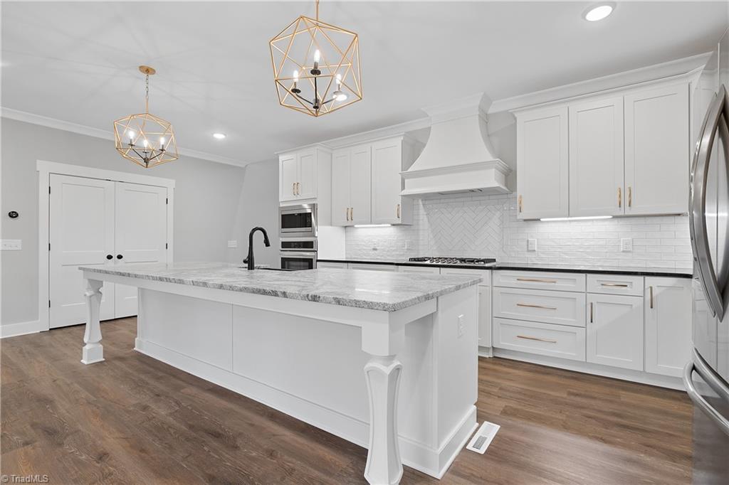 8829 Belews Ridge Road Stokesdale, NC 27357 - Photo 10 of 31 Gallery Image 10