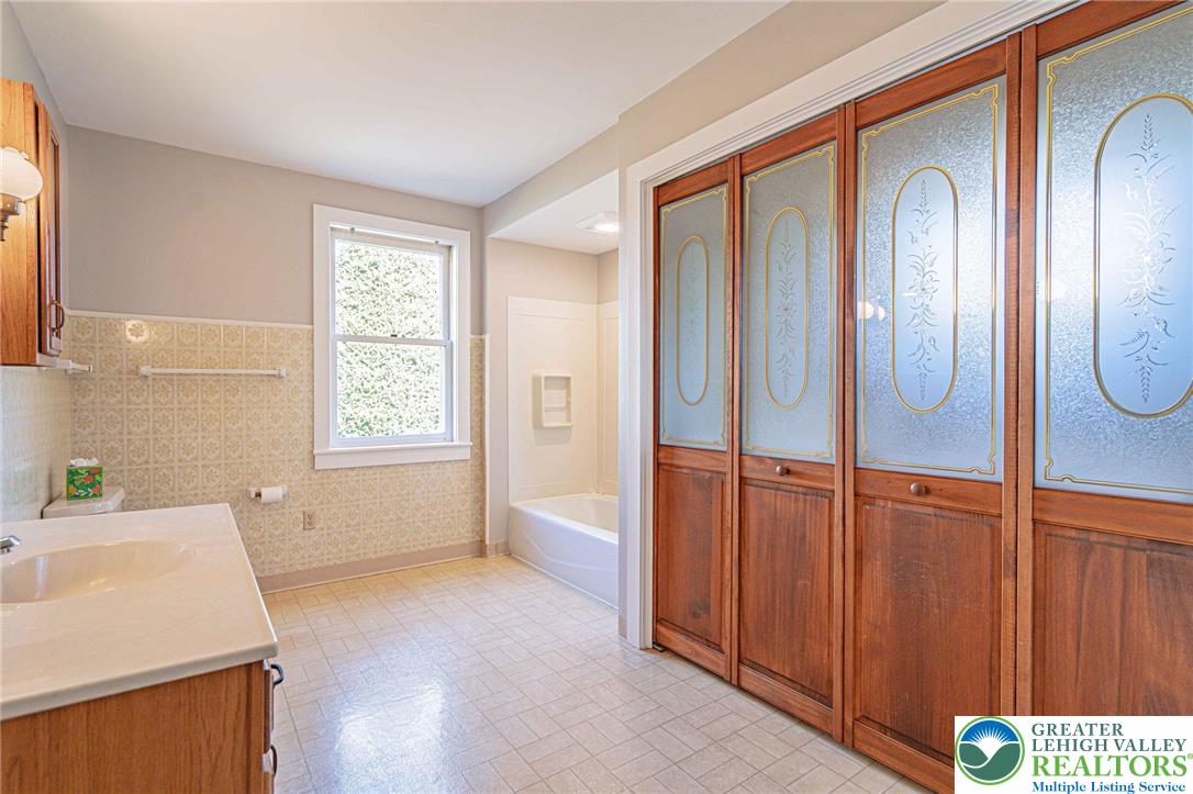 6245 Vera Cruz Road Emmaus, PA 18049 - Photo 29 of 72