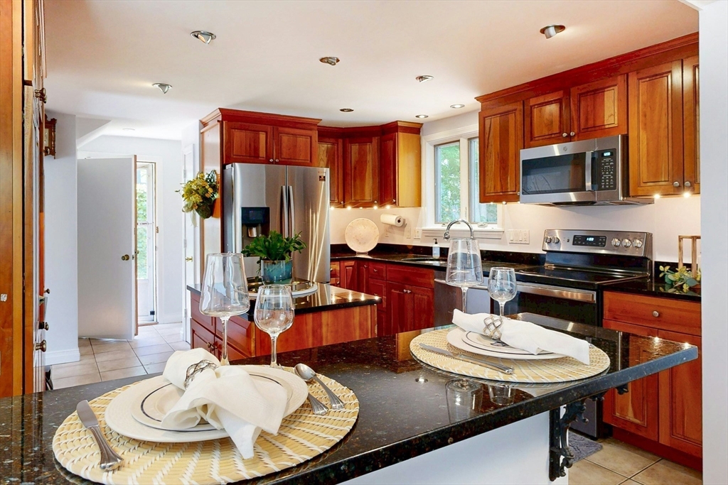 29 Buckingham Road Milton, MA 02186 - Photo 22 of 28