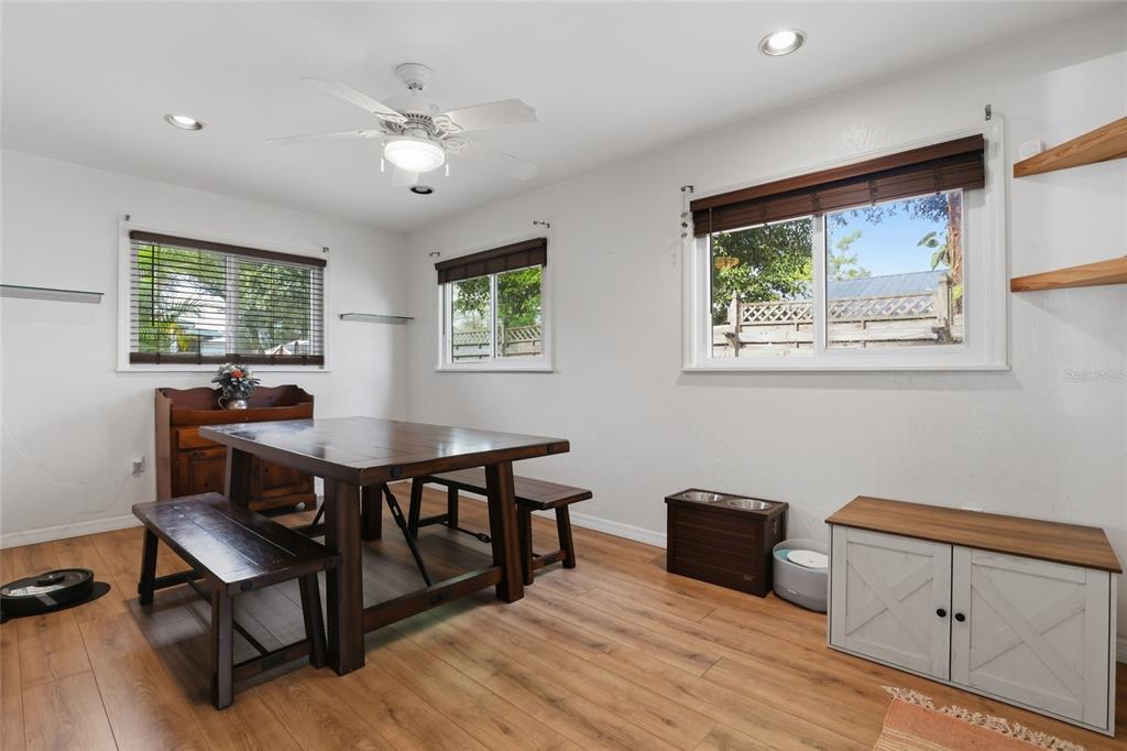 4576 Bliss Road Sarasota, FL 34233 - Photo 16 of 40