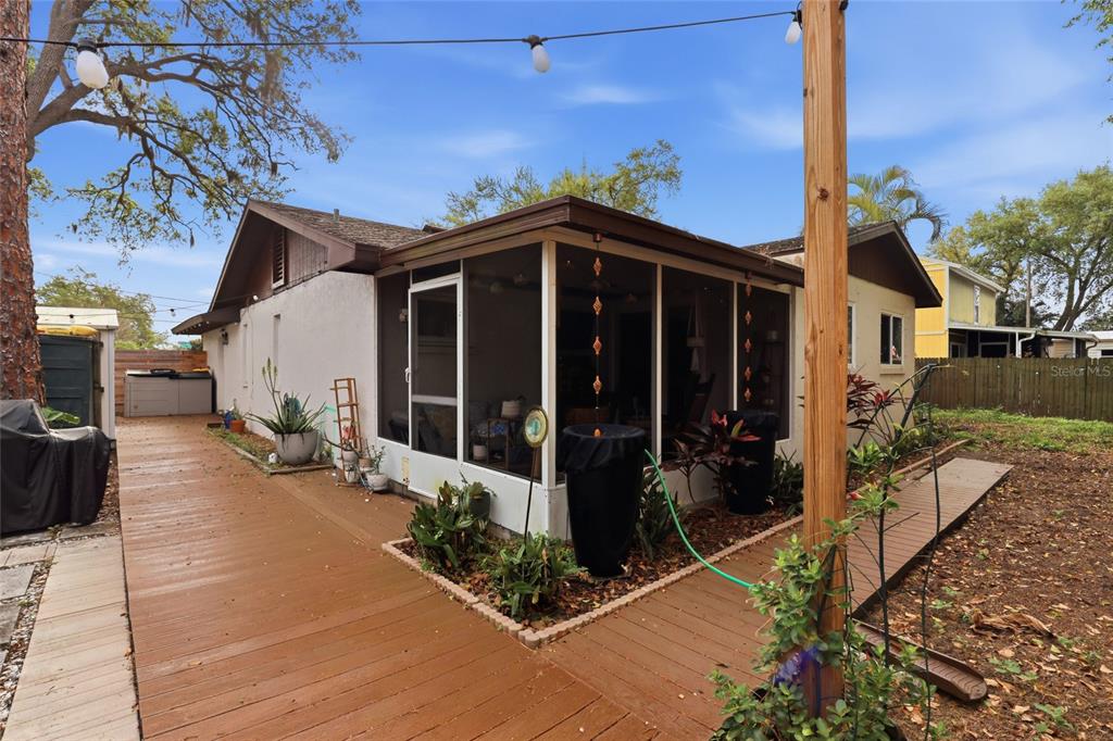 4576 Bliss Road Sarasota, FL 34233 - Photo 31 of 40