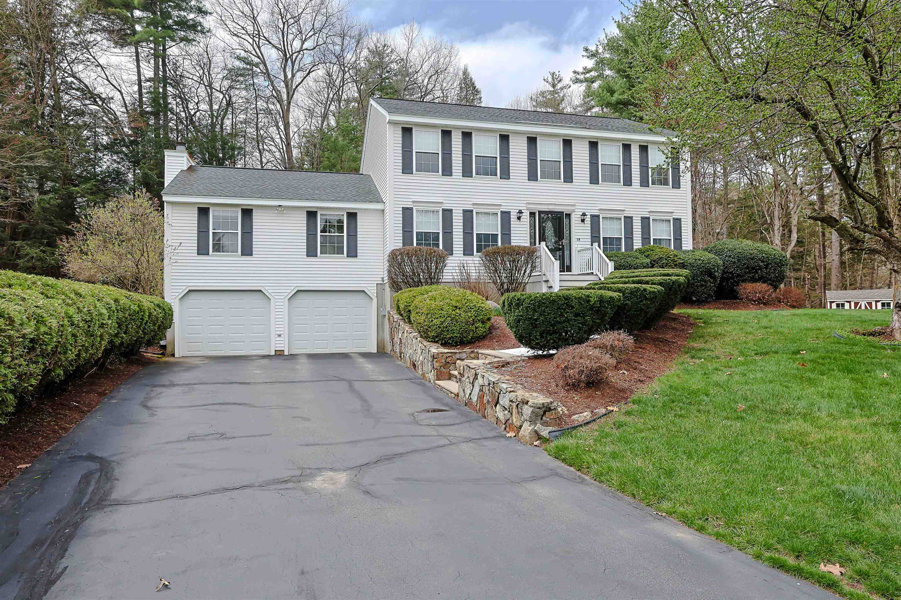 14 Whitewood Lane Merrimack, NH 03054 - Photo 1 of 43