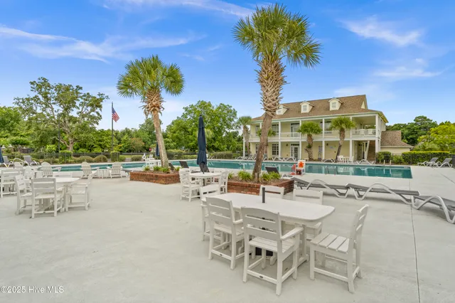 $399,000 | 29 West Scarborough Court, Hampstead, NC 28443