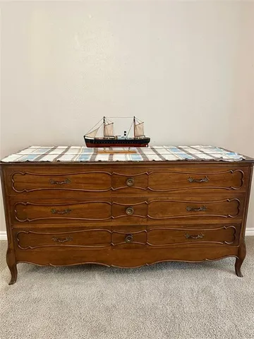 a view of room with an empty space