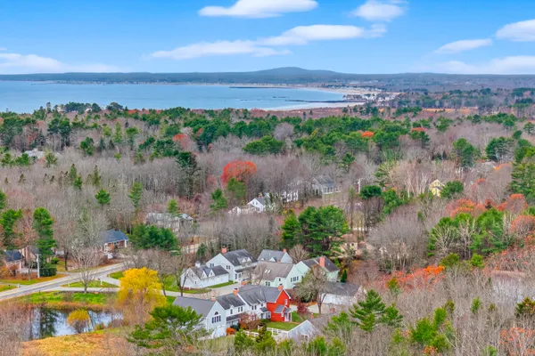 $569,000 | 4 Ephraim Tyler Way, Unit 4, Kennebunk, ME 04043