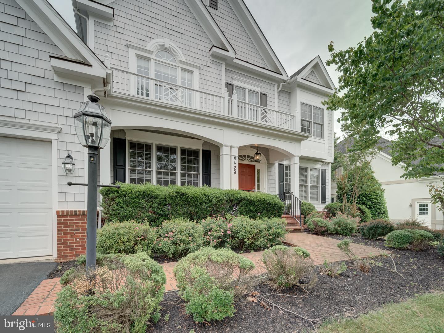 8429 Link Hills Loop Gainesville, VA 20155 - Photo 4 of 102