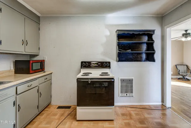 $199,900 | 377 Henson Road, Bristol, TN 37620