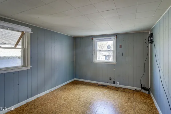 $194,999 | 377 Henson Road, Bristol, TN 37620