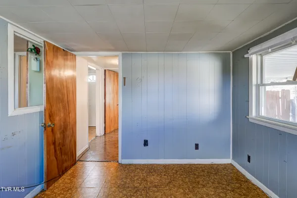 $194,999 | 377 Henson Road, Bristol, TN 37620