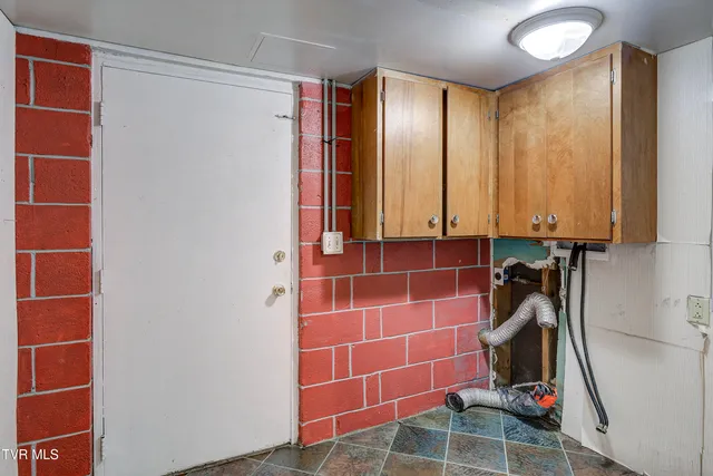 $199,900 | 377 Henson Road, Bristol, TN 37620