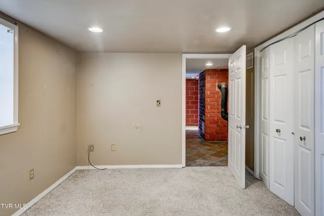 $199,900 | 377 Henson Road, Bristol, TN 37620