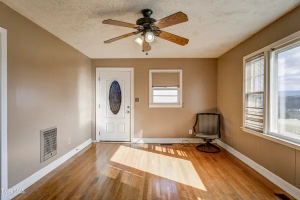 $194,999 | 377 Henson Road, Bristol, TN 37620