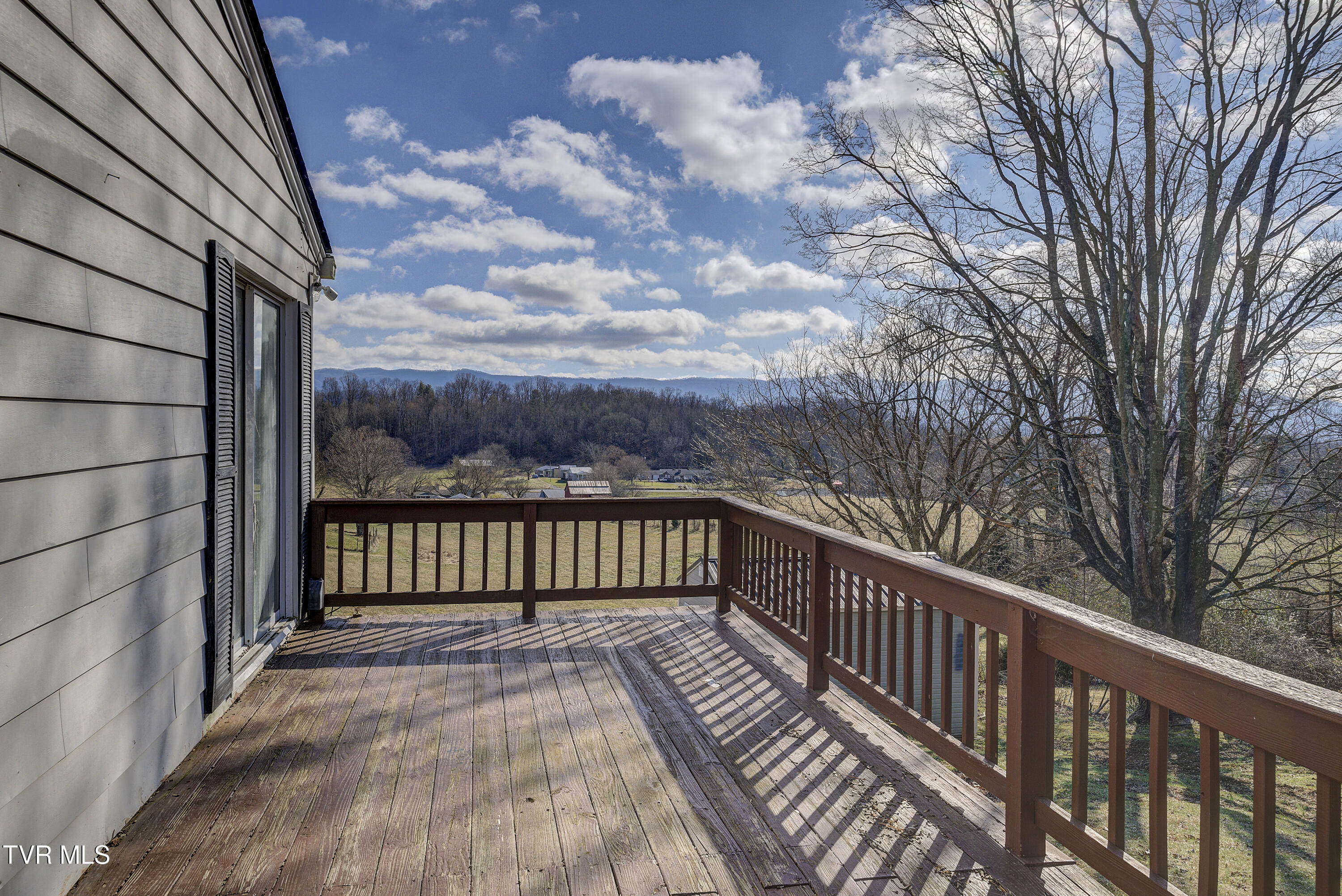 377 Henson Road Bristol, TN 37620 - Photo 37 of 48 Henson-36