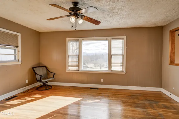 $194,999 | 377 Henson Road, Bristol, TN 37620