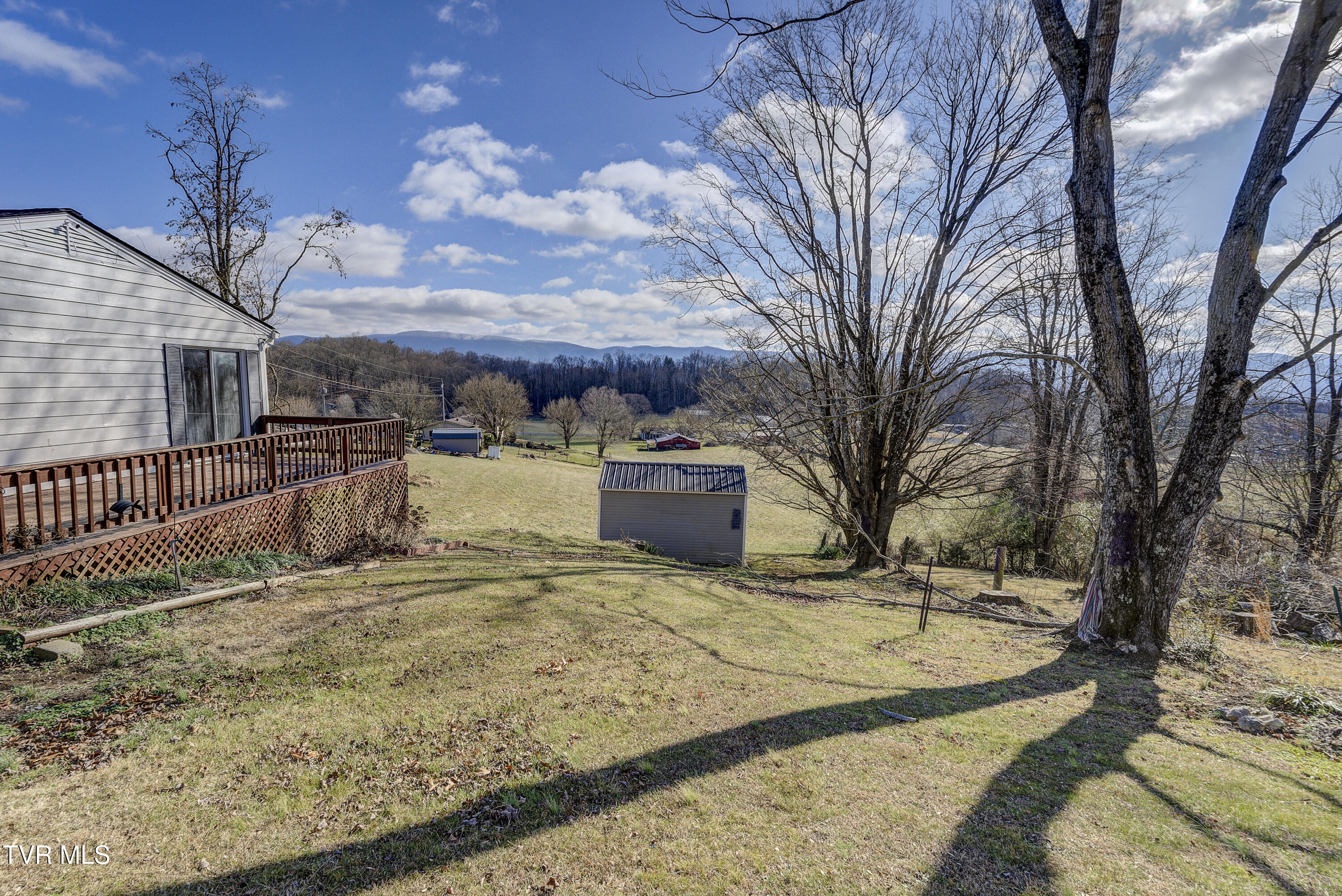 377 Henson Road Bristol, TN 37620 - Photo 42 of 48 Henson-41