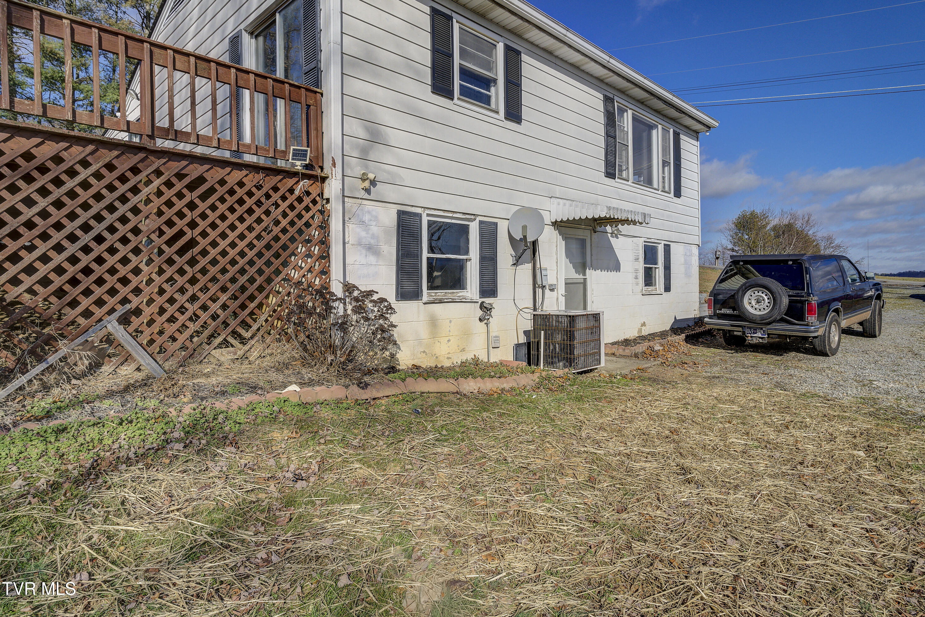 377 Henson Road Bristol, TN 37620 - Photo 43 of 48 Henson-42