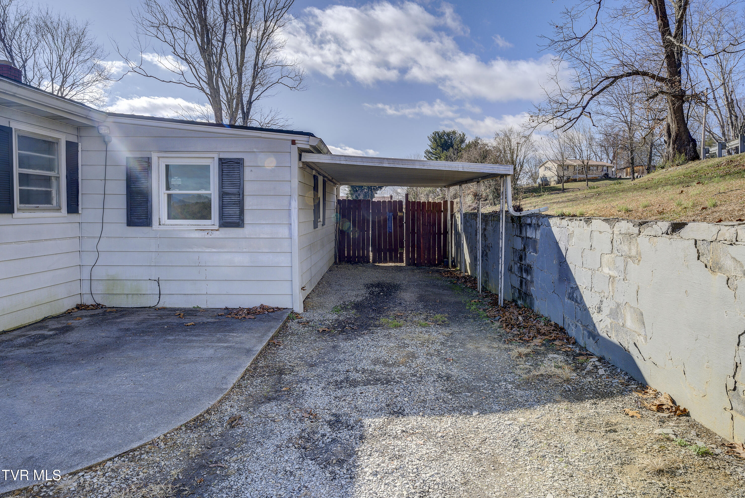 377 Henson Road Bristol, TN 37620 - Photo 45 of 48 Henson-45