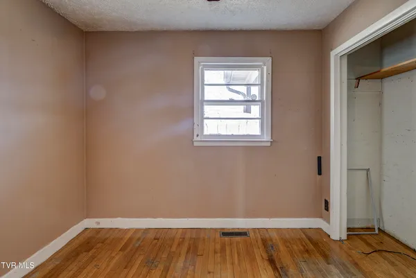 $194,999 | 377 Henson Road, Bristol, TN 37620