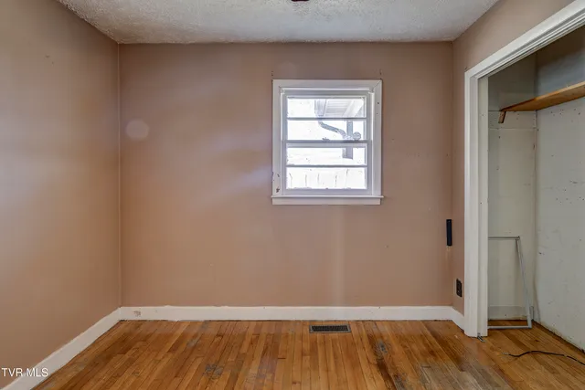 $199,900 | 377 Henson Road, Bristol, TN 37620