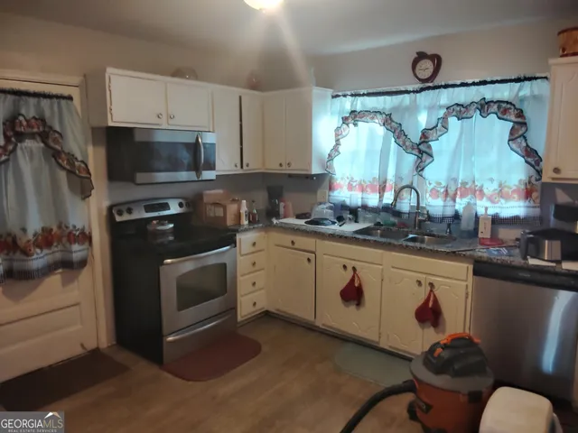 $189,900 | 10553 Eagle Drive, Hampton, GA 30228