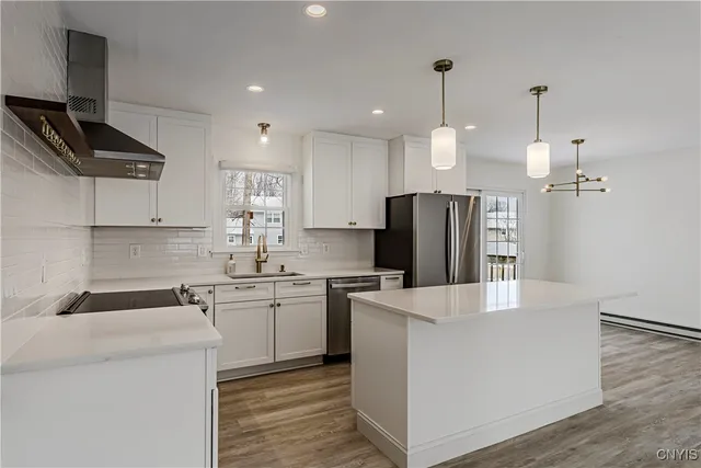 $2,350 | 57 Beechwood Road, New Hartford, NY 13413