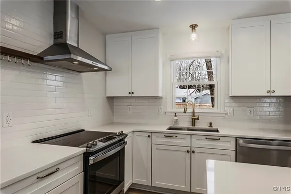 $2,350 | 57 Beechwood Road, New Hartford, NY 13413