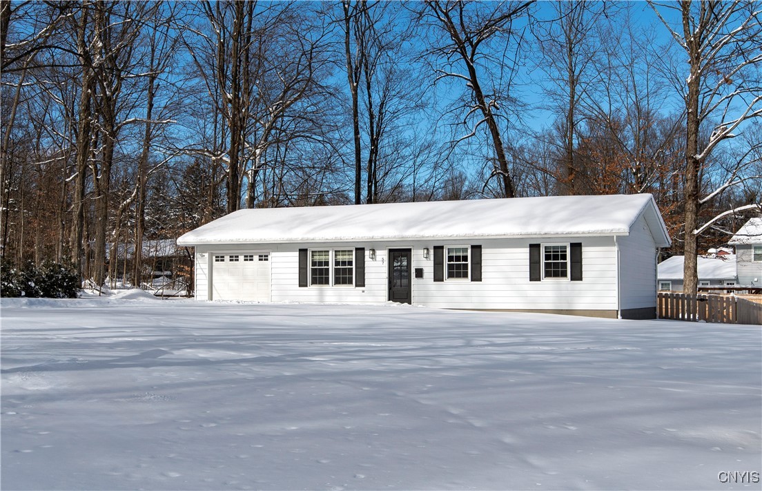 57 Beechwood Road New Hartford, NY 13413 - Photo 3 of 50