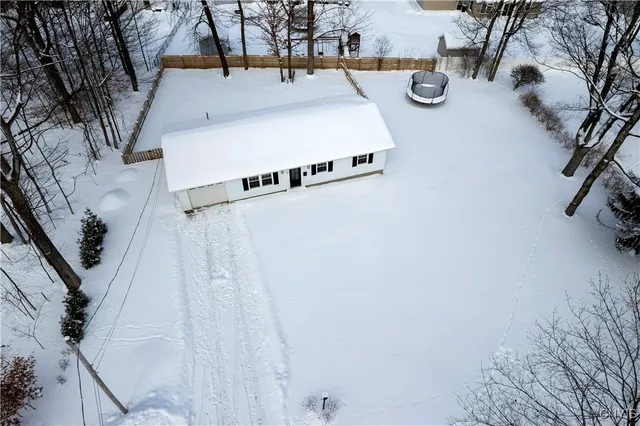 $2,350 | 57 Beechwood Road, New Hartford, NY 13413